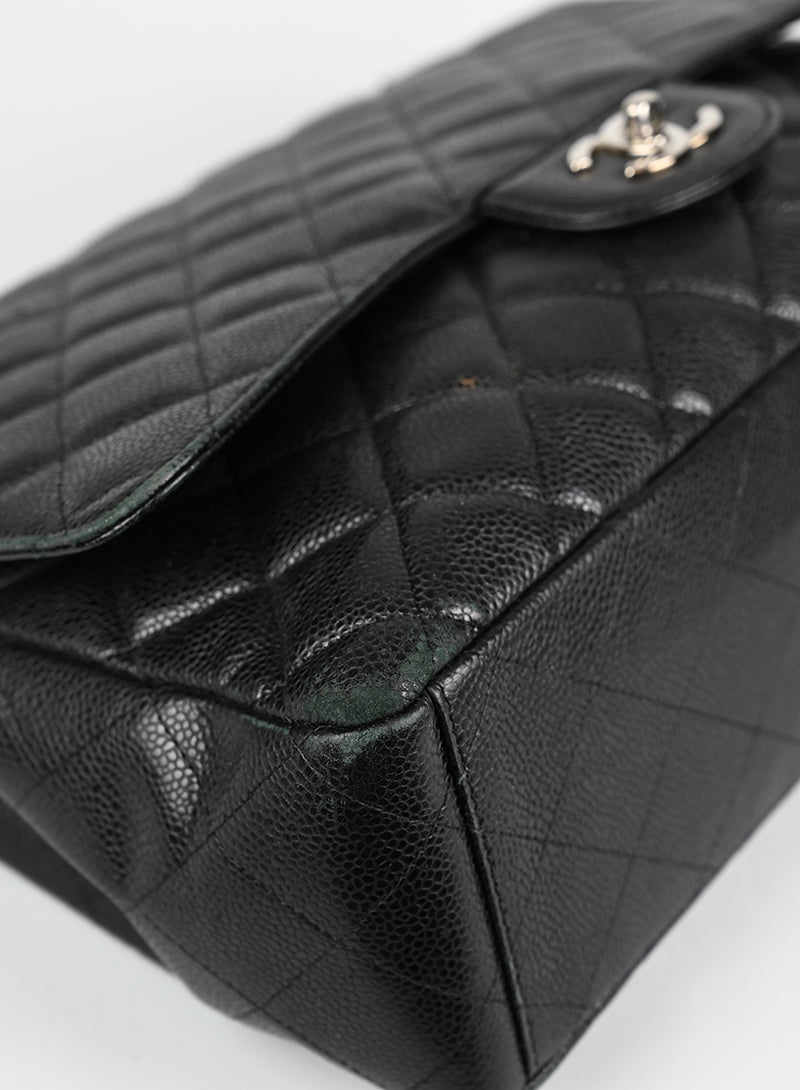 Chanel Borsa Jumbo in pelle nera