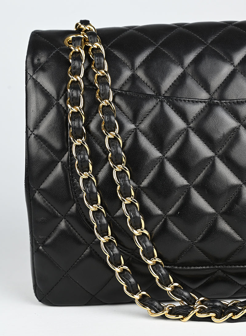 Chanel Borsa Timeless Jumbo in pelle nera