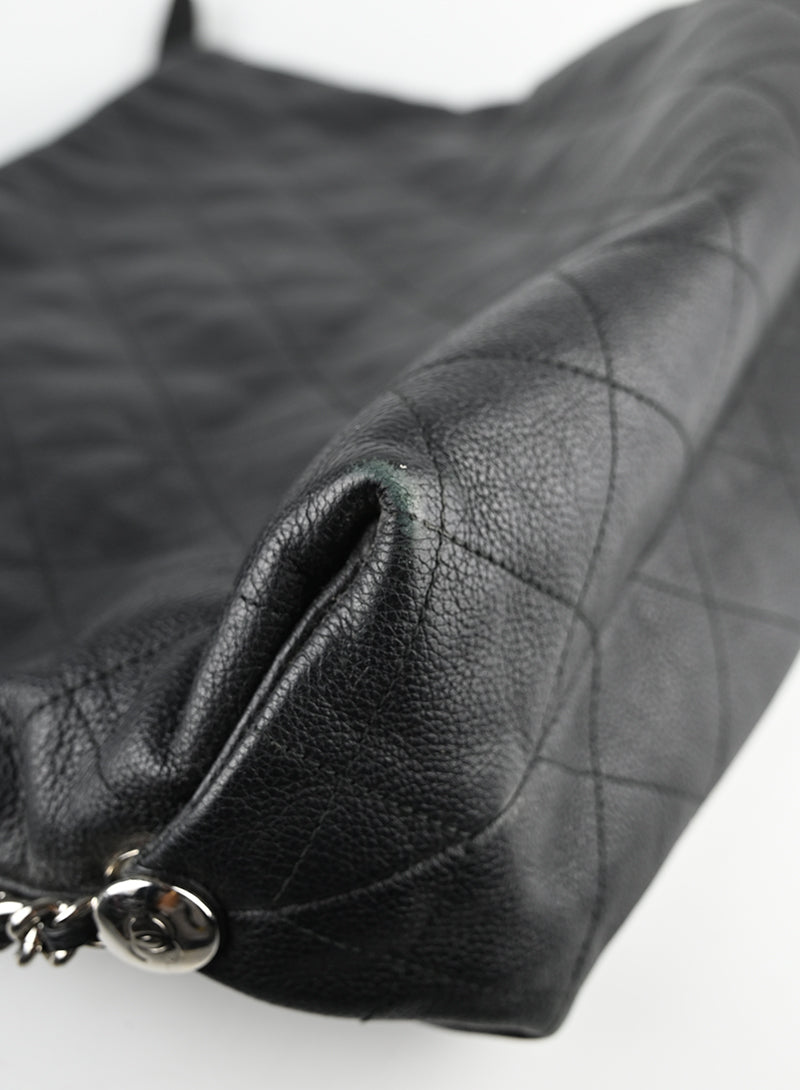 Chanel Shopper in pelle nera