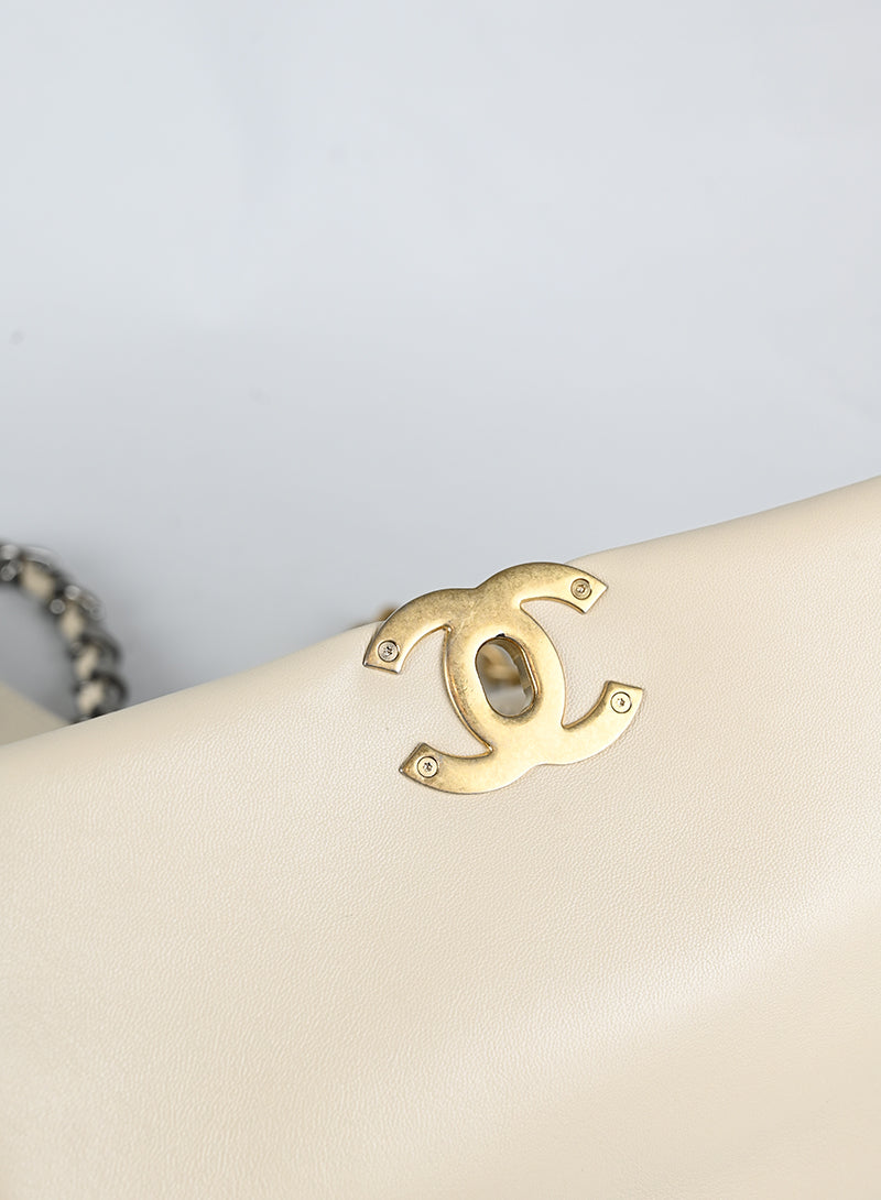 Chanel Borsa 19 in pelle panna
