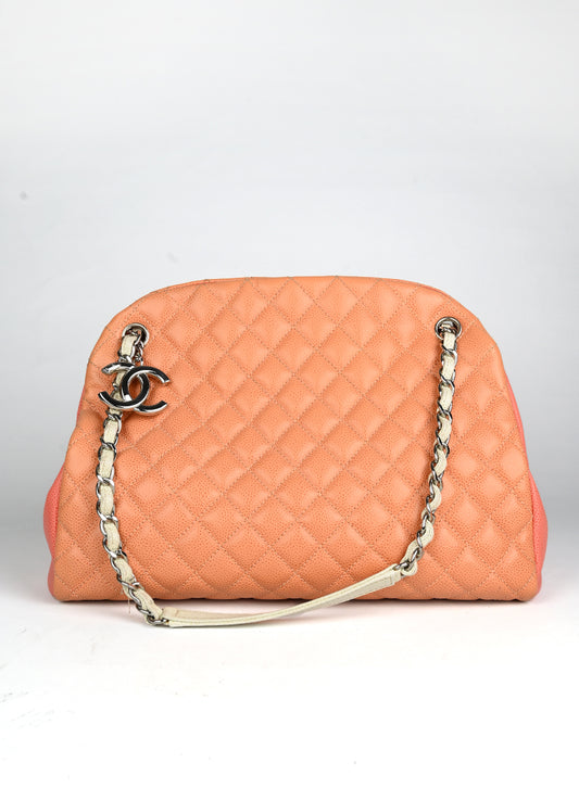 Chanel Borsa in pelle quilted rosa salmone