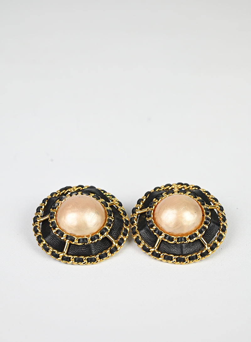 Chanel Orecchini con perla