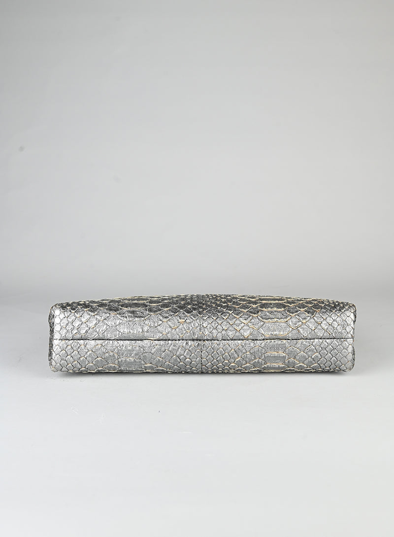 Chanel Pochette in pelle pitone argento