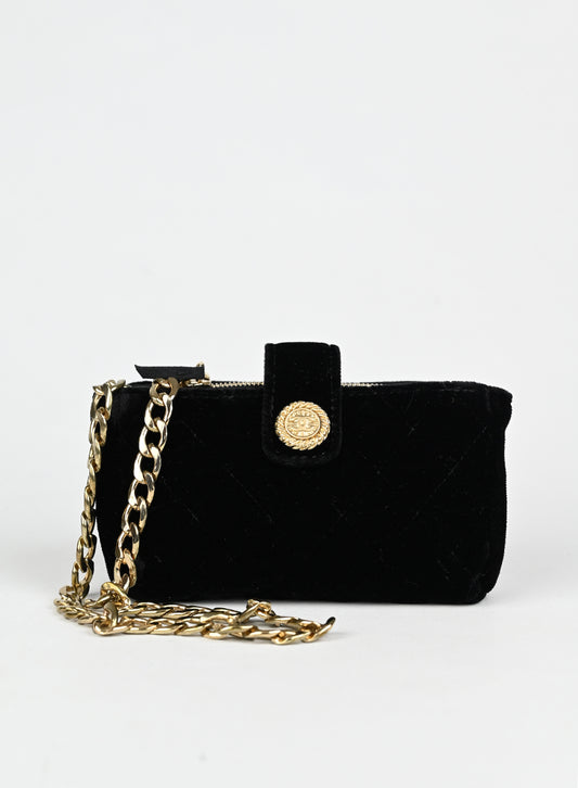 Chanel Pochette in Velluto quilted nero -  lesleyluxuryvintage