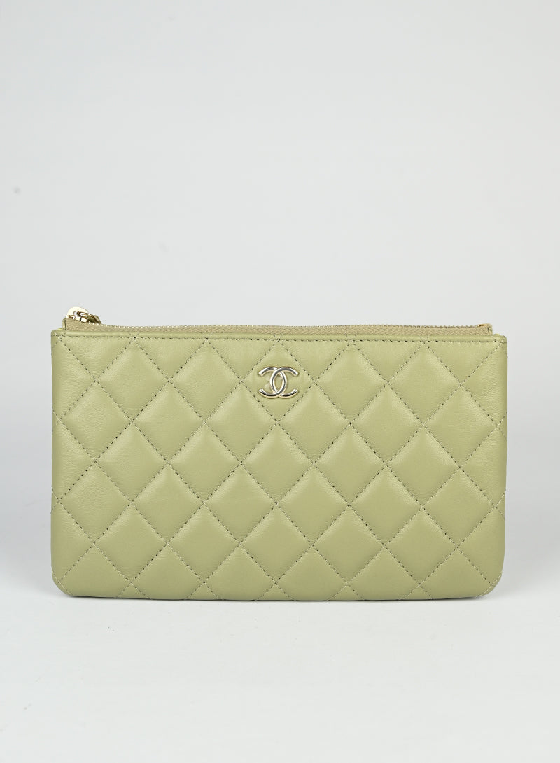 Chanel Pochette in pelle verde salvia