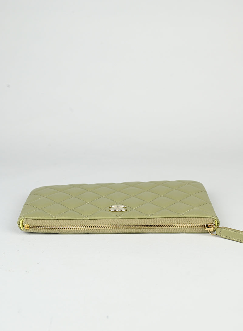 Chanel Pochette in pelle verde salvia