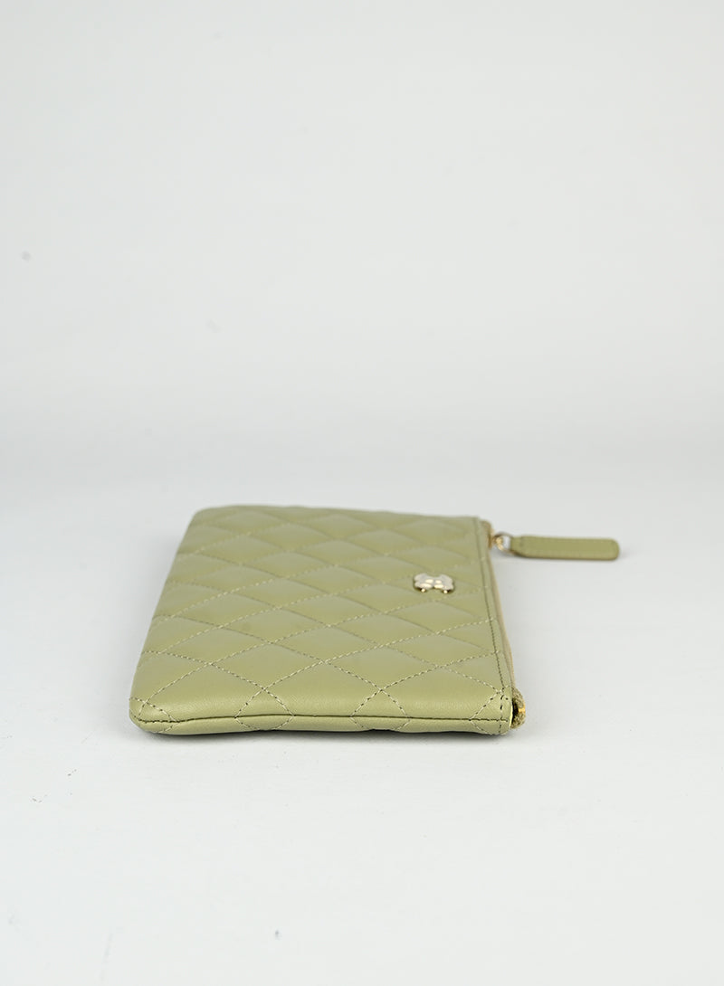 Chanel Pochette in pelle verde salvia