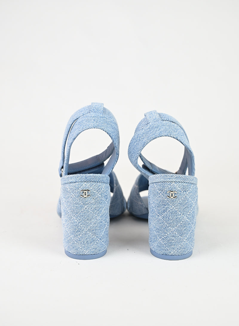 Chanel Sandali con tacco in denim - N. 36c