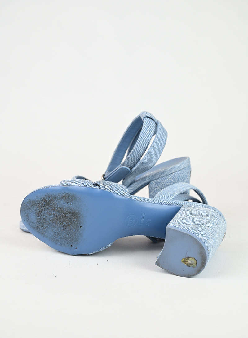 Chanel Sandali con tacco in denim - N. 36c
