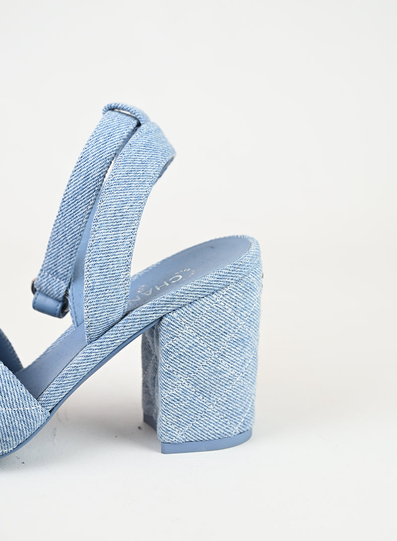 Chanel Sandali con tacco in denim - N. 36c