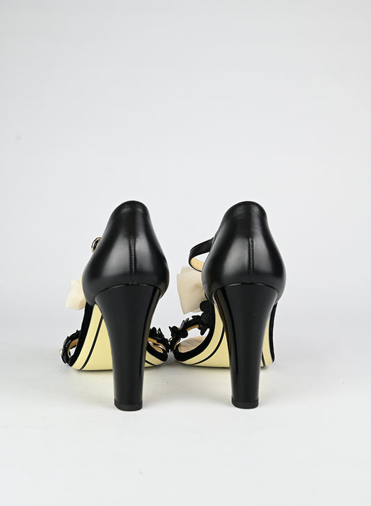 Chanel Sandali neri con applicazioni - N. 36 ½