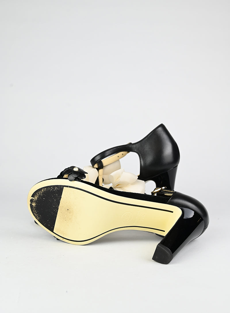 Chanel Sandali neri con applicazioni - N. 36 ½