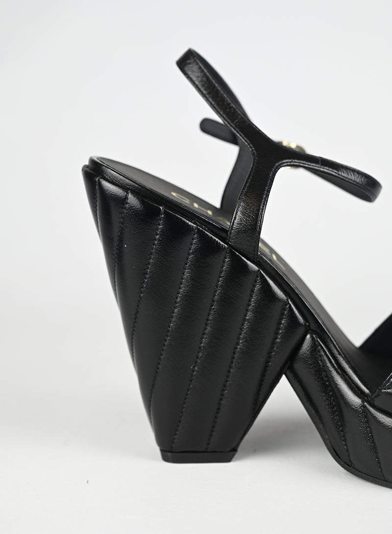 Chanel Zeppe Pelle Nera Quilted - N. 40