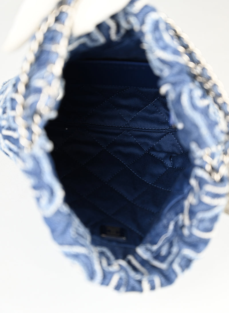 Chanel Borsa Chanel 22 in denim blu