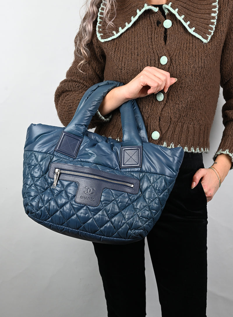 Chanel Borsa Cocoon media in tessuto petrolio