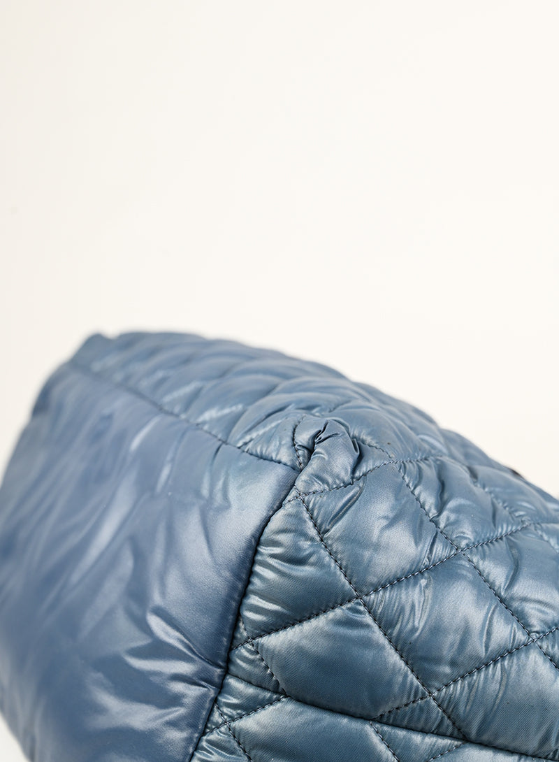 Chanel Borsa Cocoon media in tessuto petrolio