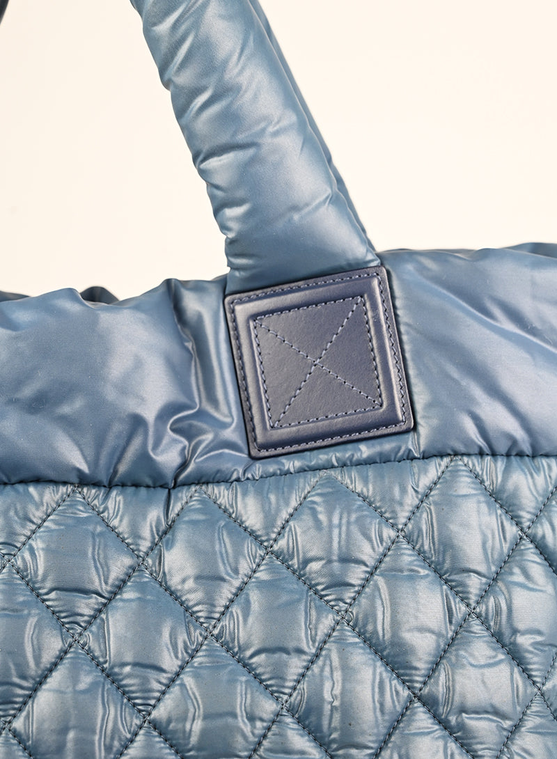 Chanel Borsa Cocoon media in tessuto petrolio