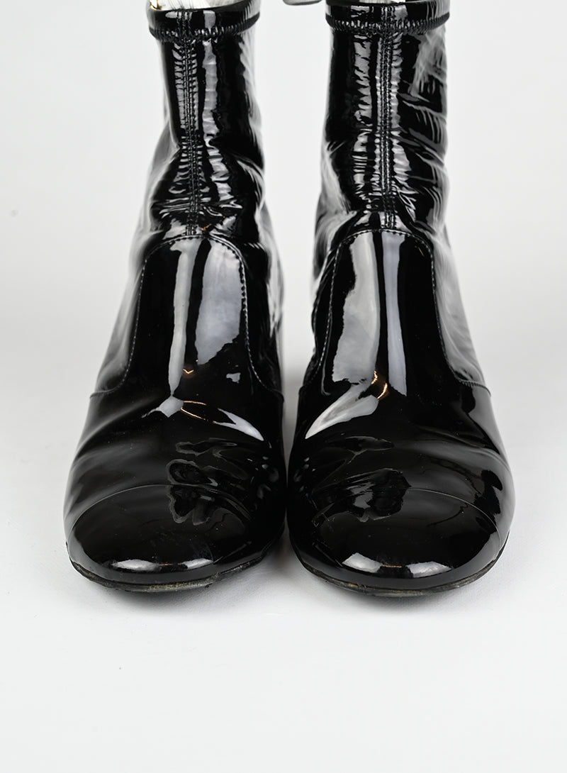 Chanel Stivaletti in vernice nera - N. 37