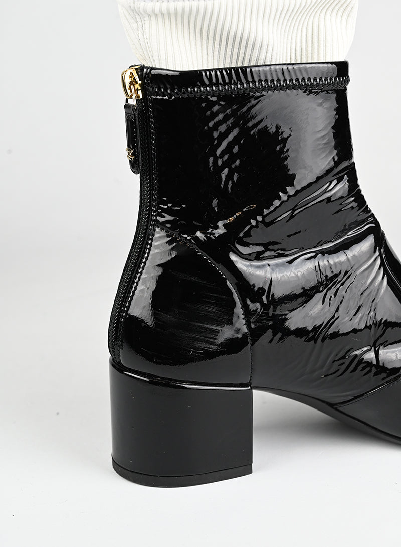 Chanel Stivaletti in vernice nera - N. 37