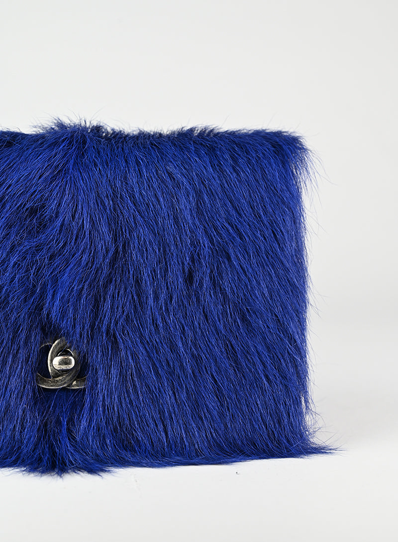 Chanel Borsa a tracolla in Fur bluette