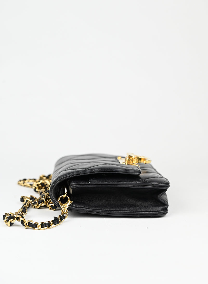 Chanel Borsina Wok in pelle nera -  lesleyluxuryvintage