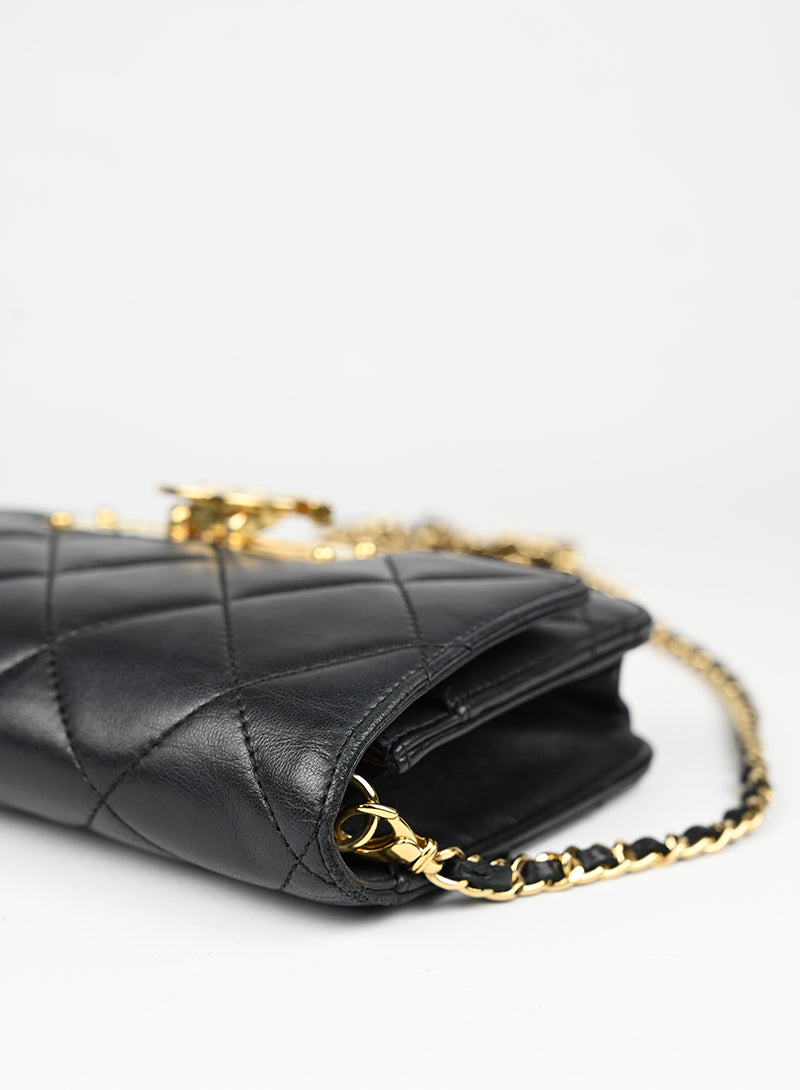 Chanel Borsina Wok in pelle nera -  lesleyluxuryvintage