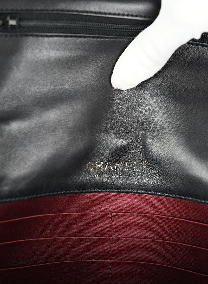 Chanel Borsina Wok in pelle nera -  lesleyluxuryvintage