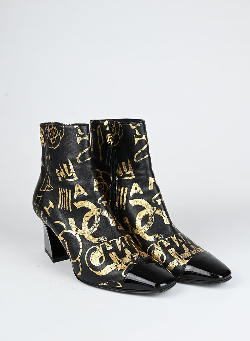 Chanel Stivaletti in pelle nera e oro - N. 37