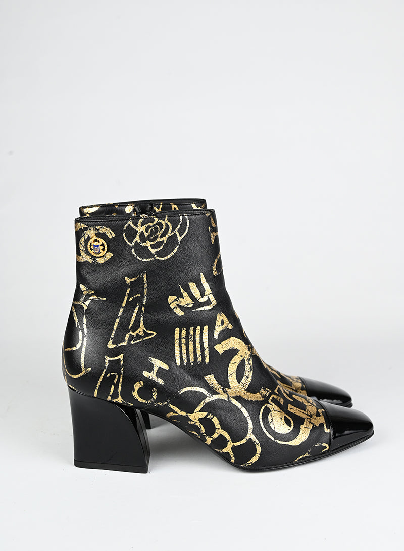 Chanel Stivaletti in pelle nera e oro - N. 37