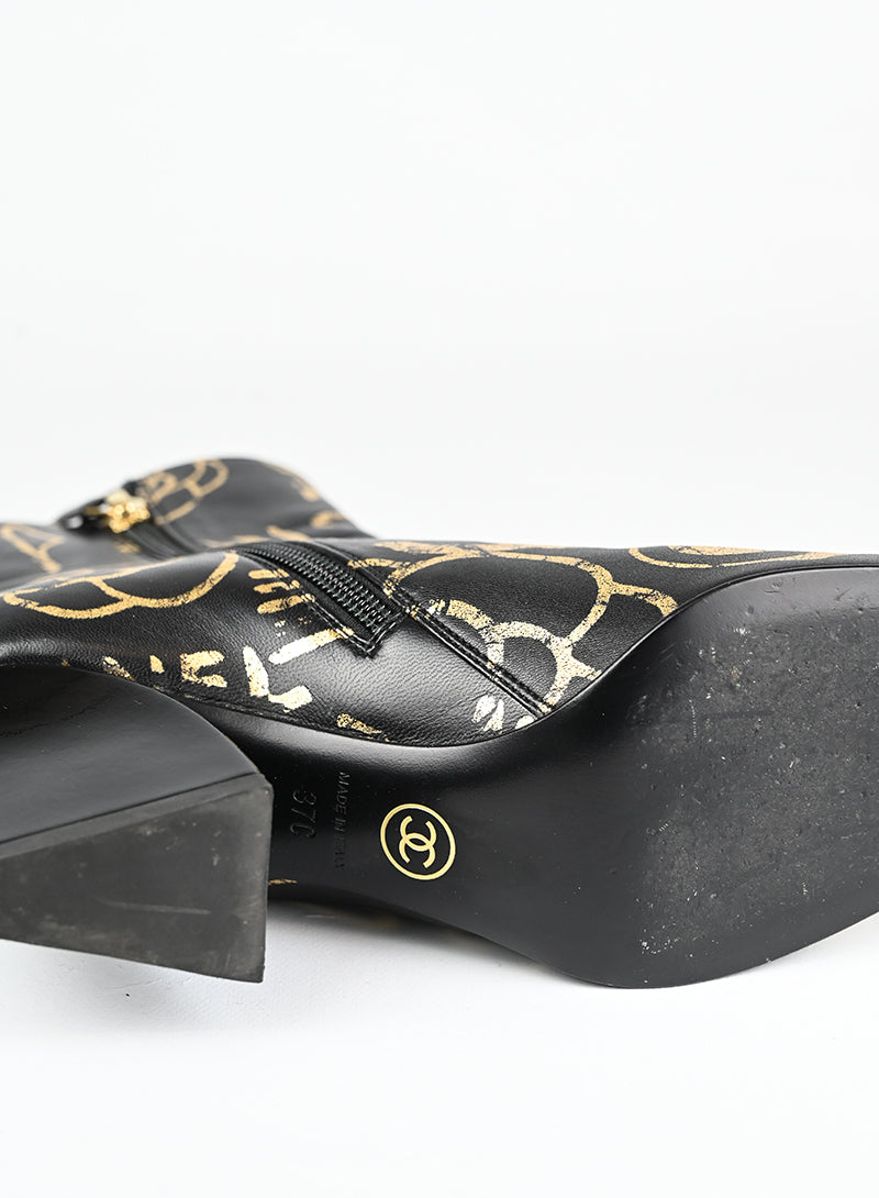 Chanel Stivaletti in pelle nera e oro - N. 37