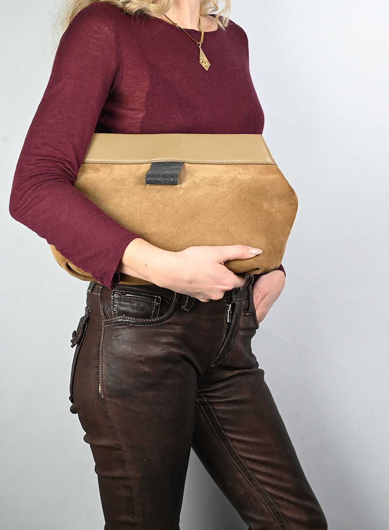 Brunello Cucinelli Clutch in suede beige