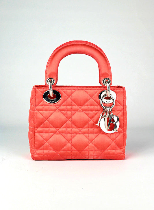 Dior borsina Lady Dior mini in raso corallo