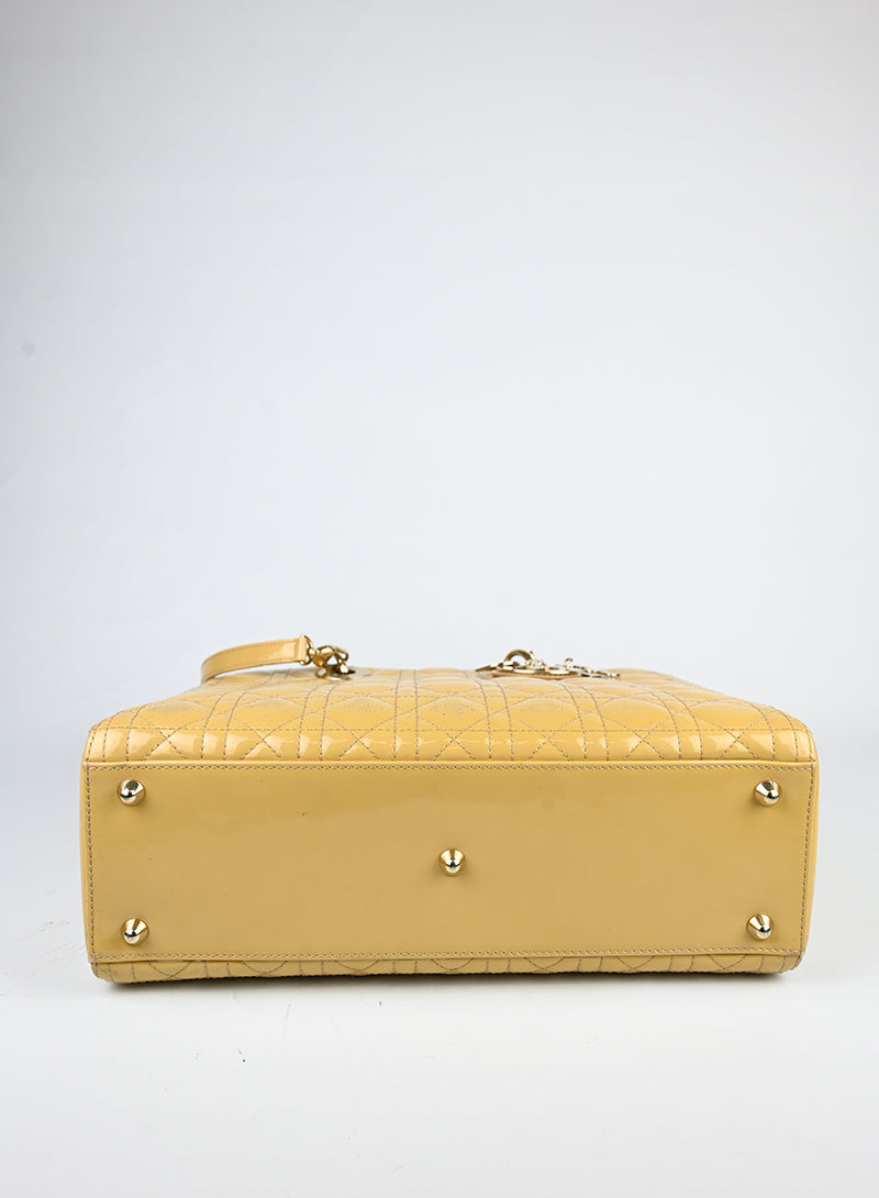 Dior Borsa Lady Large in vernice beige -  lesleyluxuryvintage