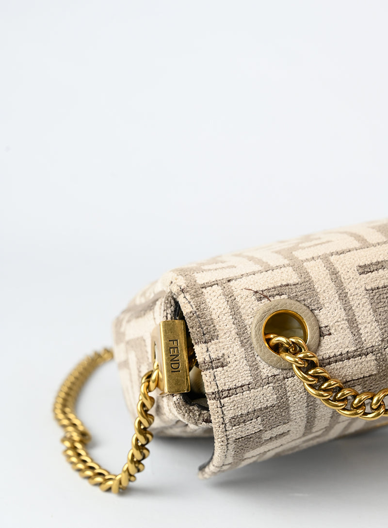 Fendi Borsa Baguette in velluto beige