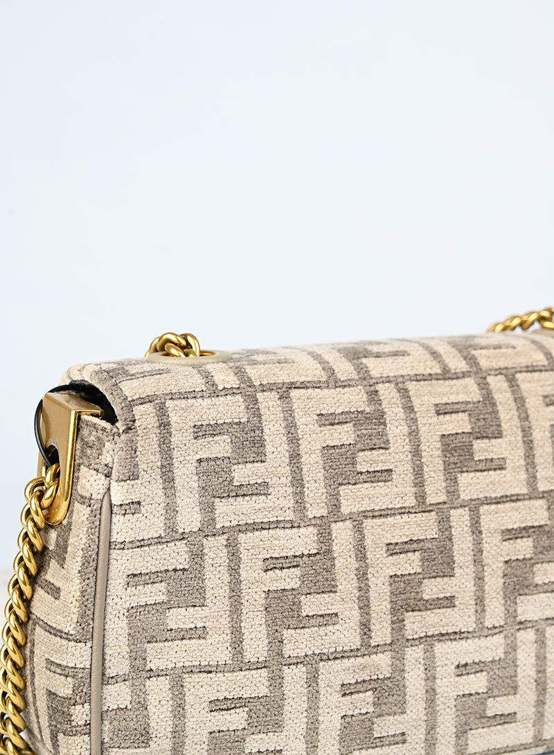 Fendi Borsa Baguette in velluto beige