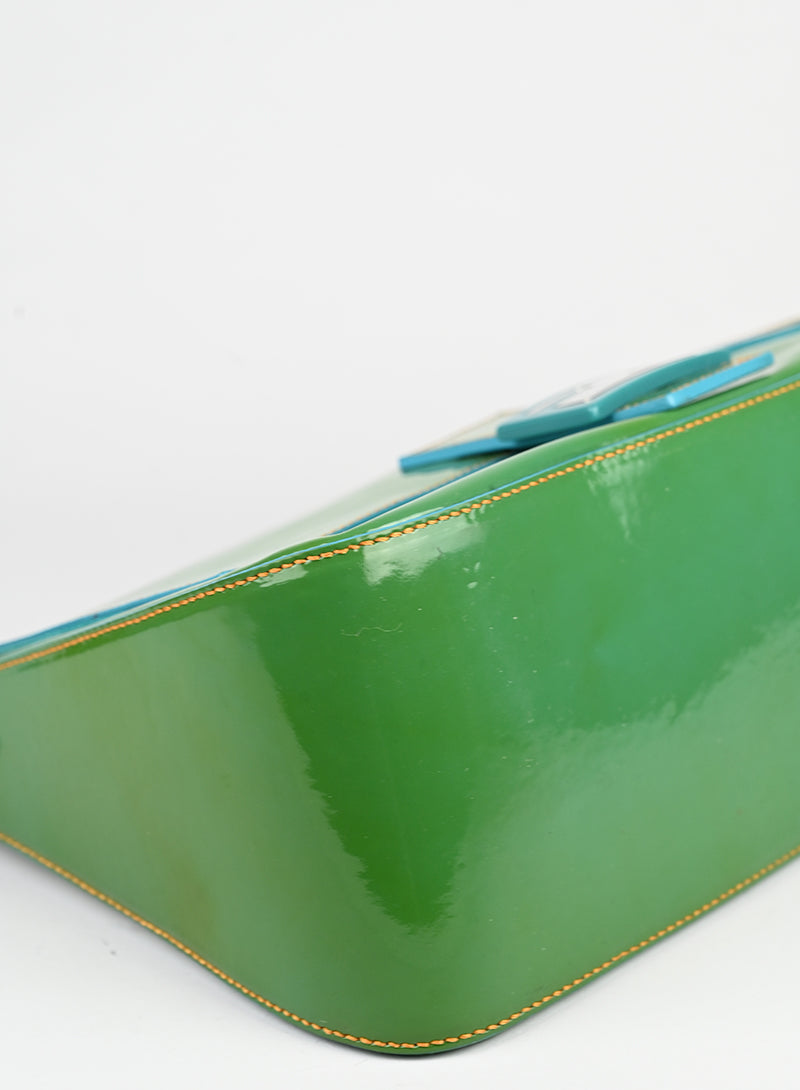 Fendi Borsa Mama Baguette in vernice verde -  lesleyluxuryvintage