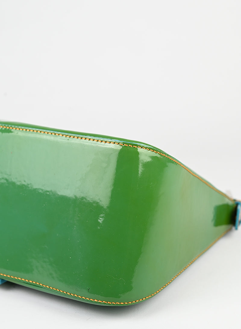 Fendi Borsa Mama Baguette in vernice verde -  lesleyluxuryvintage