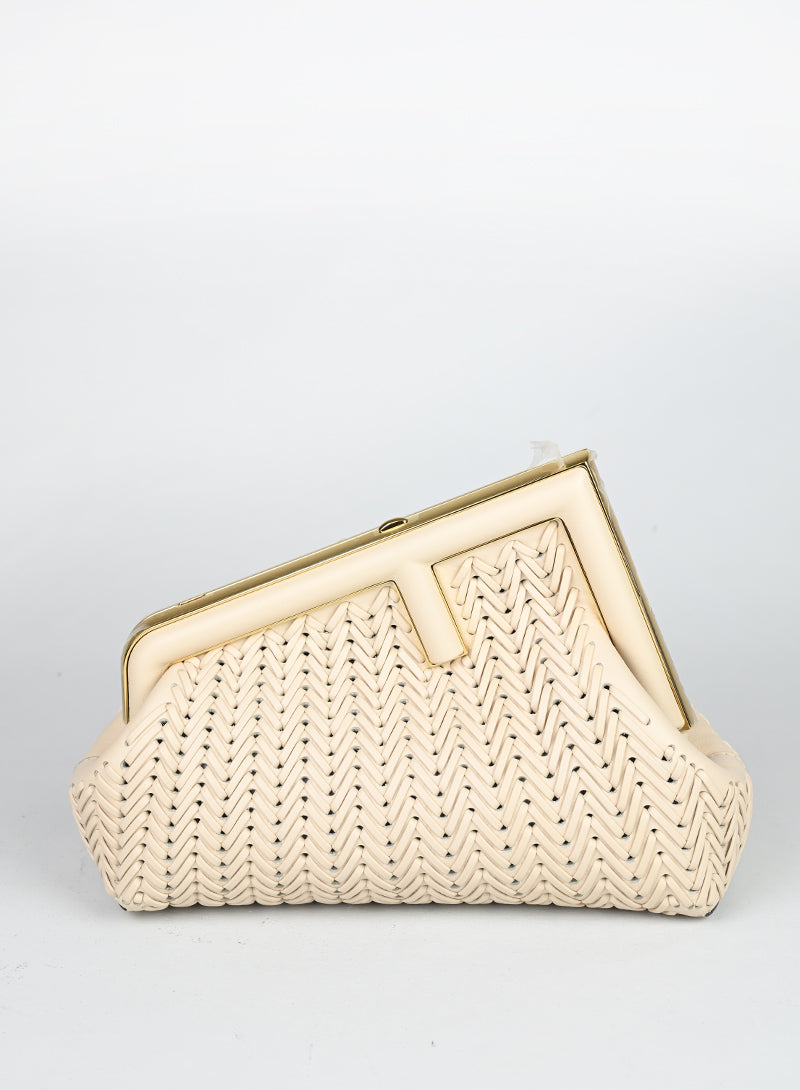 Fendi Pochette First in pelle intrecciata ecrù