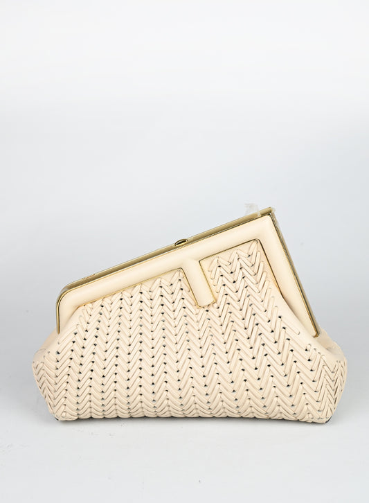 Fendi Pochette First in pelle intrecciata ecrù