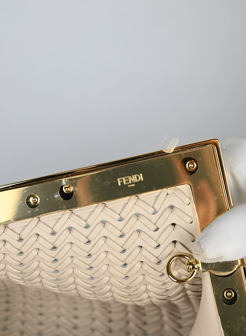 Fendi Pochette First in pelle intrecciata ecrù