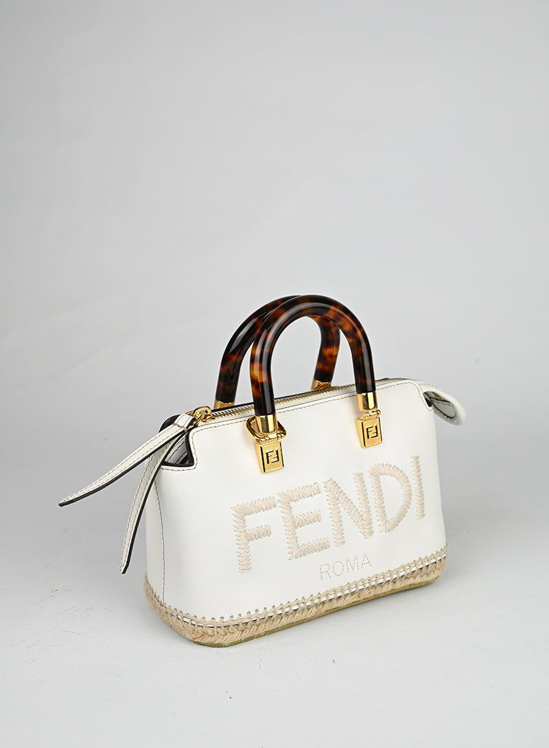 Fendi Borsa By the Way mini in pelle bianca
