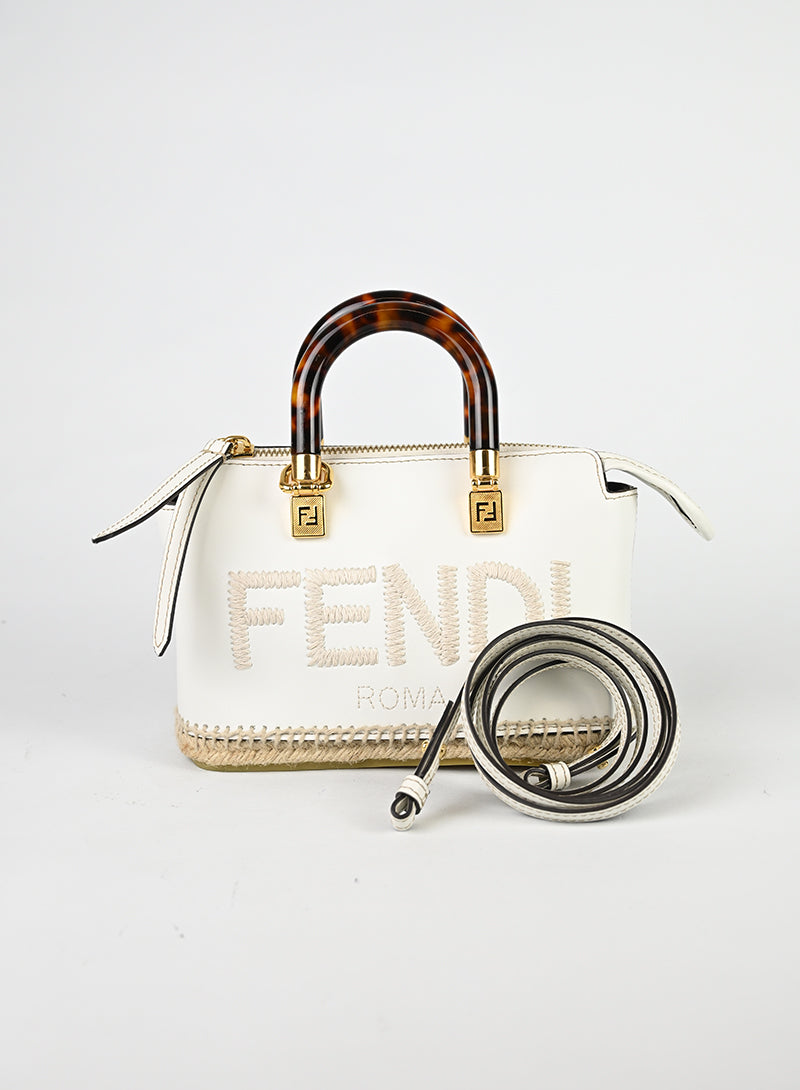 Fendi Borsa By the Way mini in pelle bianca