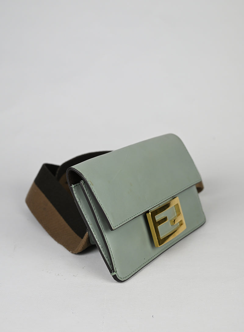 Fendi Borsa in pelle verde acqua