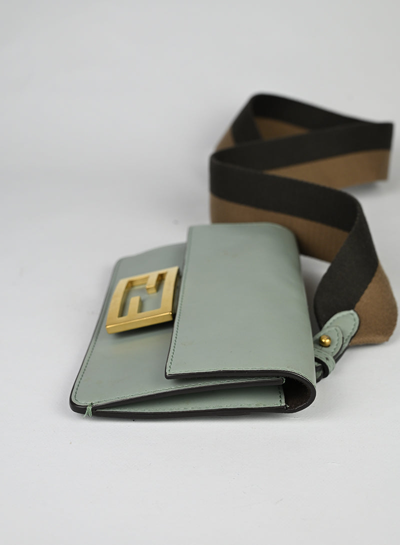 Fendi Borsa in pelle verde acqua