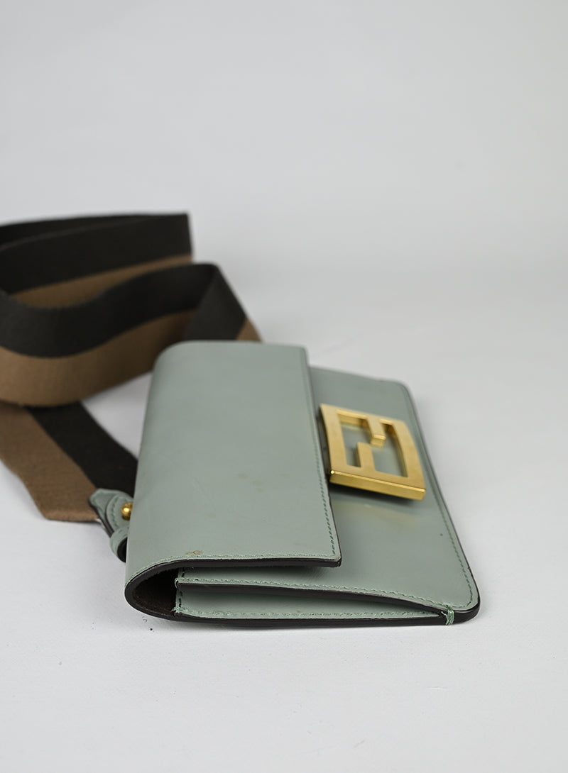 Fendi Borsa in pelle verde acqua