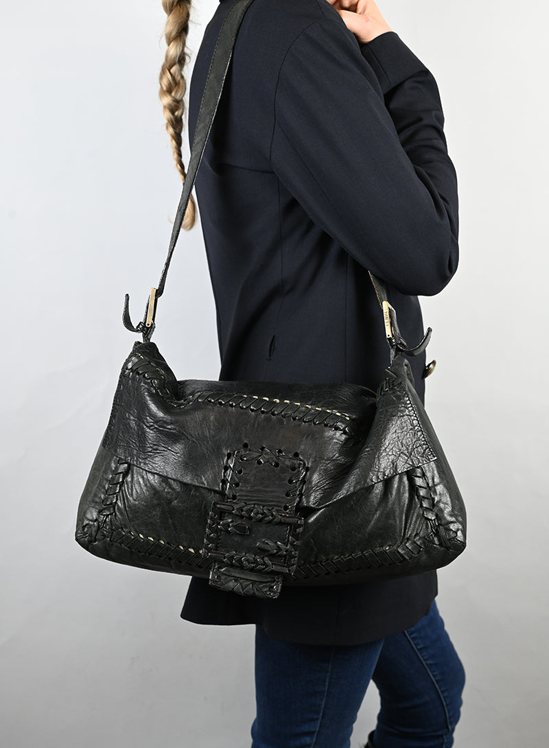 Fendi Borsa Maxi Baguette in pelle nera -  lesleyluxuryvintage