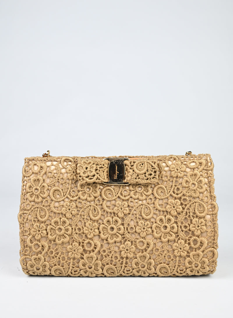 Ferragamo Pochette Pizzo Macramè Beige