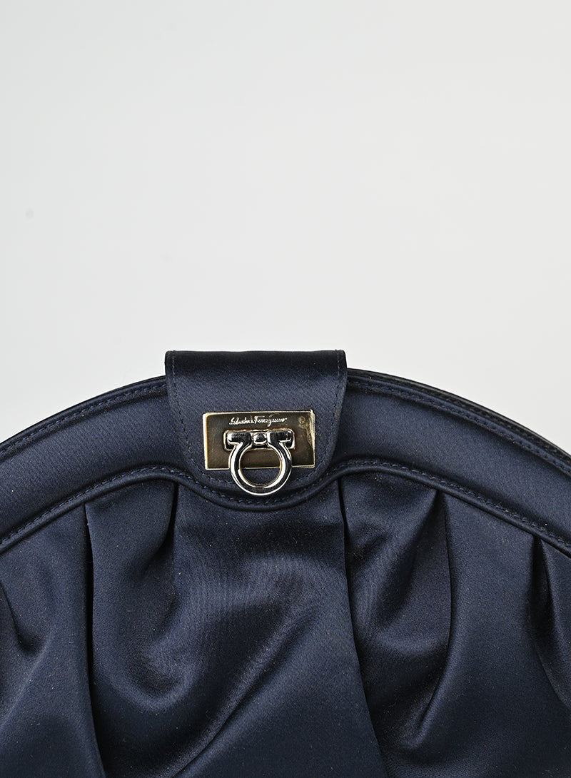 Salvatore Ferragamo Pochette in raso blu