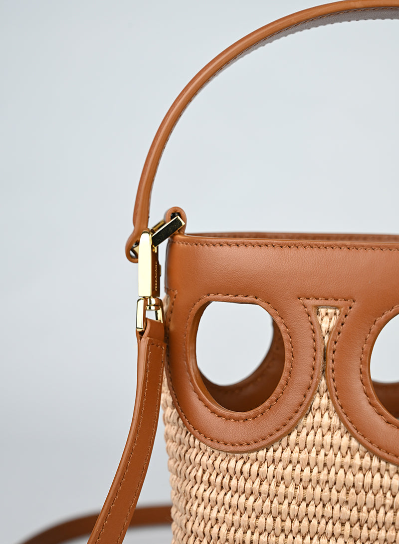 Ferragamo Gancini XS Rafia Cognac