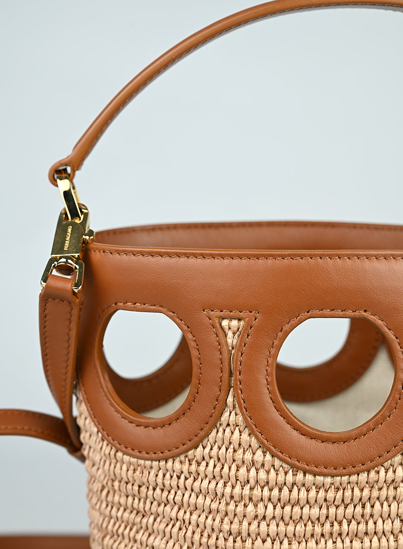 Ferragamo Gancini XS Rafia Cognac